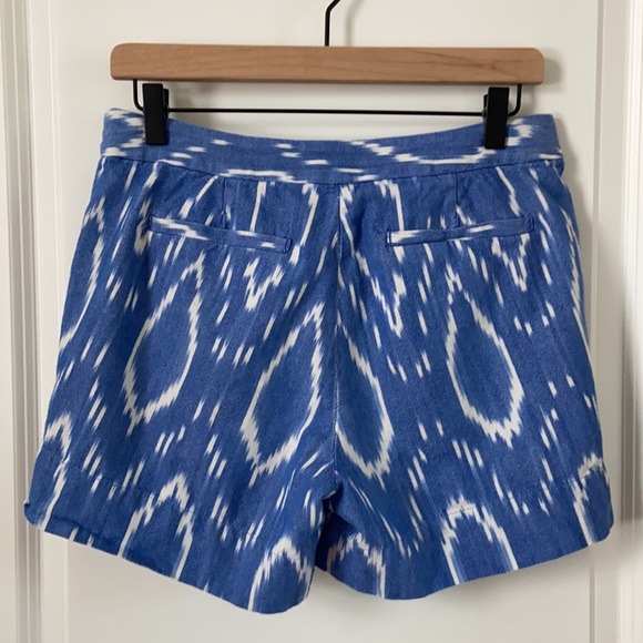 J Crew shorts blue and white Ikat pattern size 4 - Picture 4 of 7